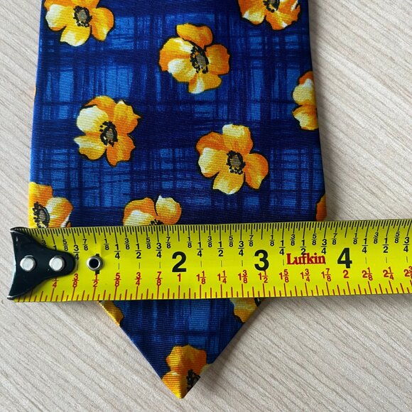 💕2/$30💕Pierre Cardin 100% Silk Blue & Yellow Floral Tie - Picture 3 of 5